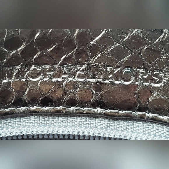 Michael Kors Sloan Silver Python embossed Leather Crossbody Purse - Picture 5 of 11